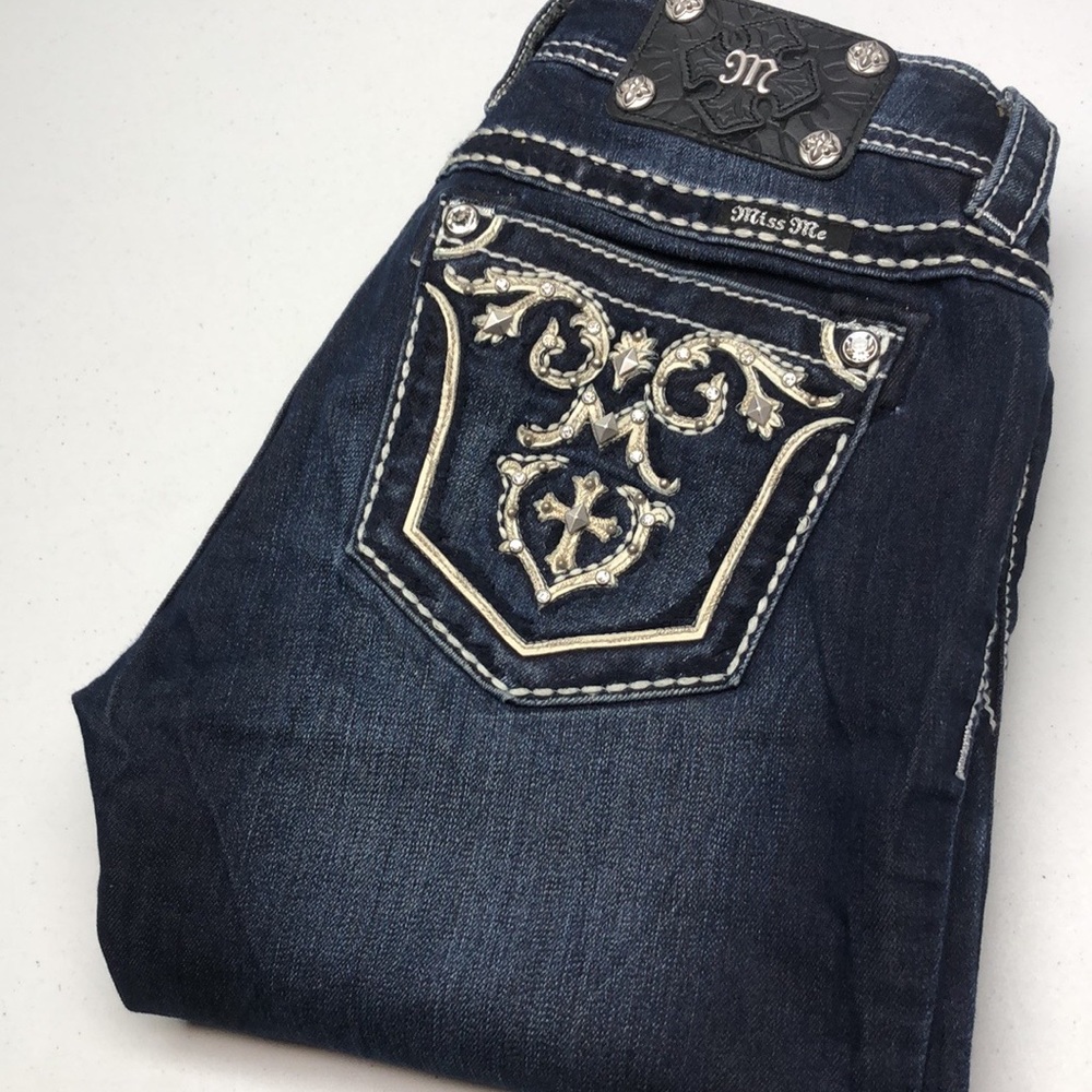 * MISS ME PREMIUM VINTAGE BOOTCUT JEANS 28x34 CRYSTAL & PYRAMID STUDS EUC 😎